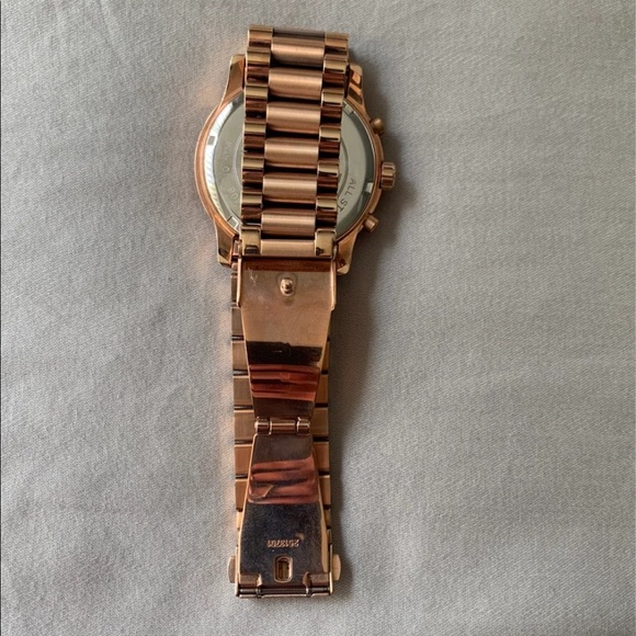 Michael Kors Watch - Picture 3 of 4
